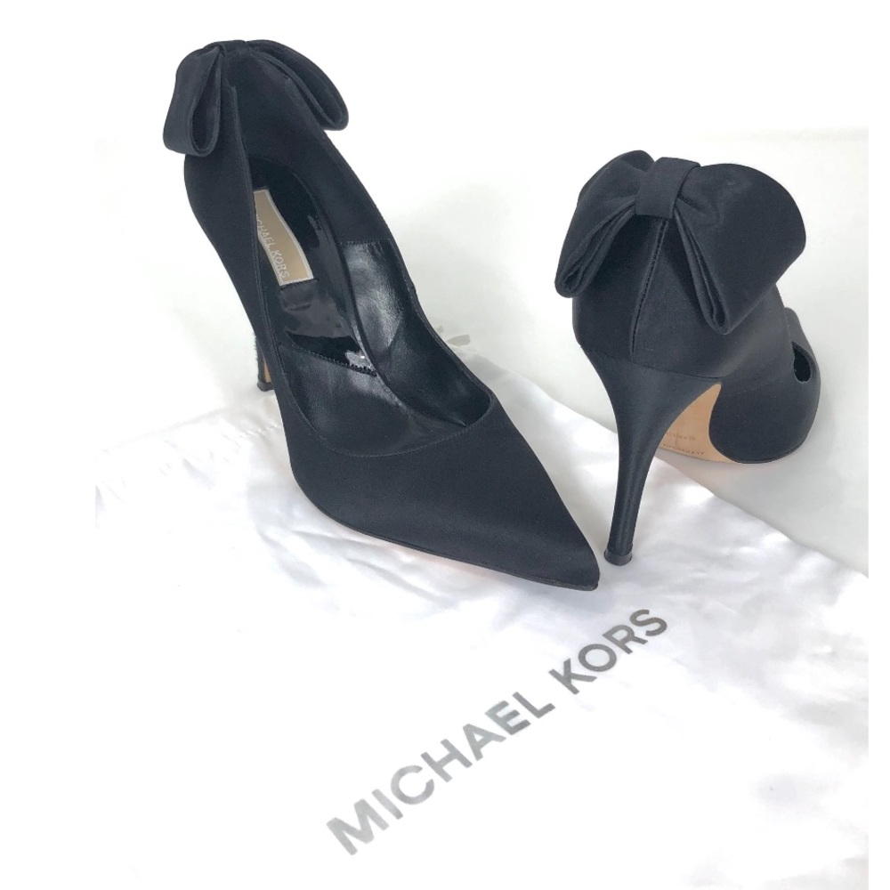 Michael Kors Black Satin Pointy Toe High Heel Pumps made in Italy